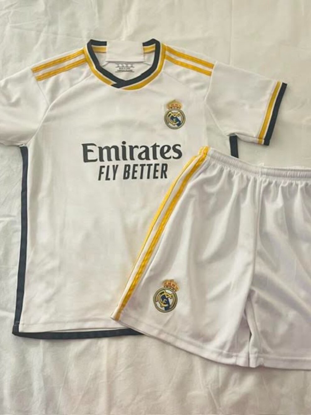 Real Madrid Soccer Jersey & Shorts Set Kids Size 26 White Unbranded #7
